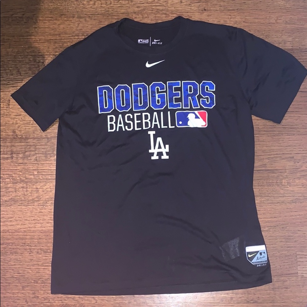 Nike Adult medium dodgers t-shirt 💪💪